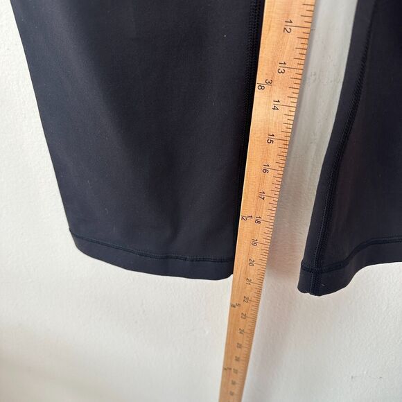 Lululemon Black Wide Leg Crop Legging Floral Stripe Black and White Waistband 6 - Picture 8 of 9